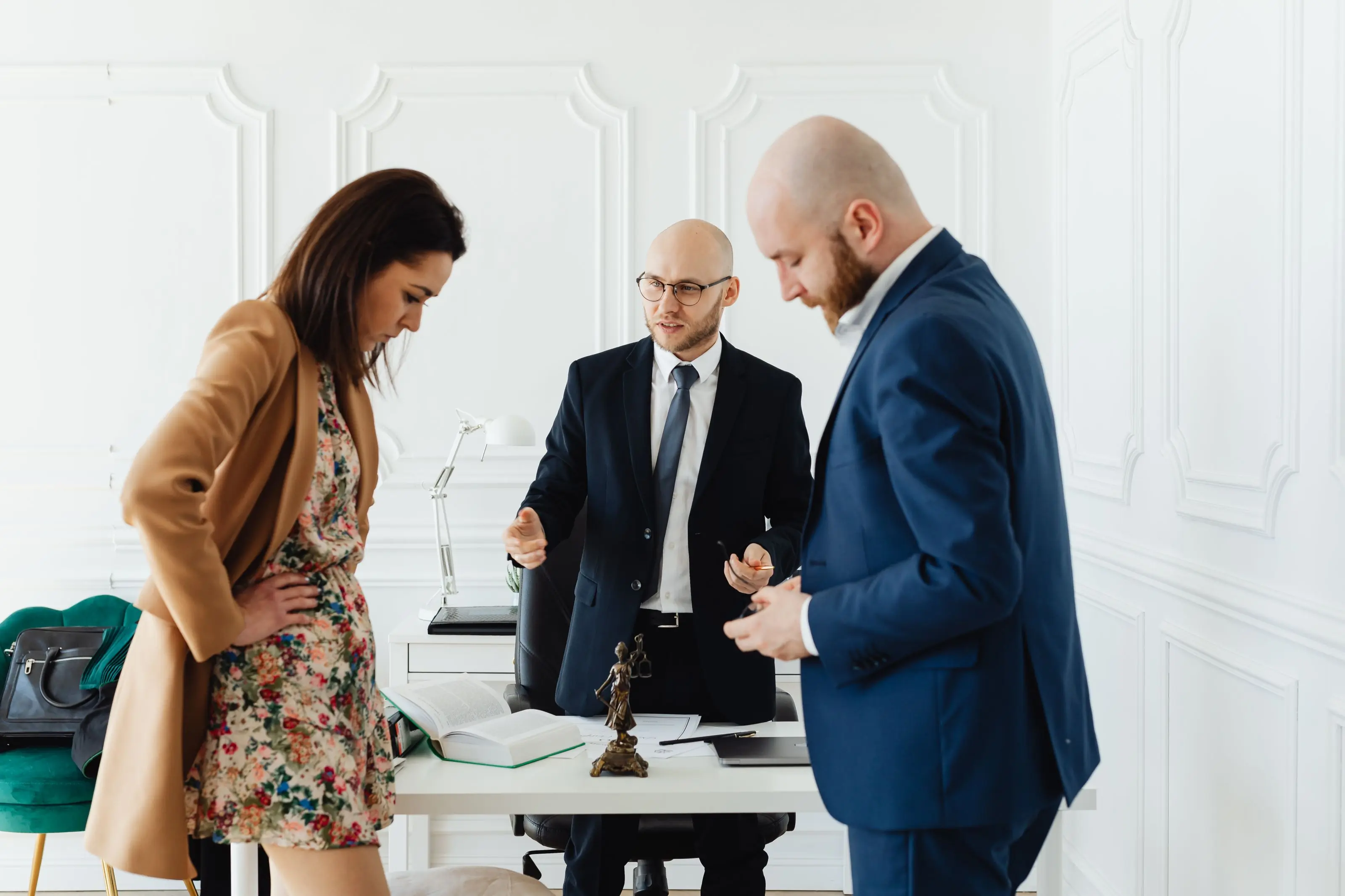 A first consultation in progress