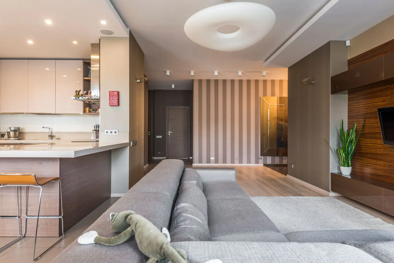 An open-plan living room and kitchen kept on a Handy maintenance round