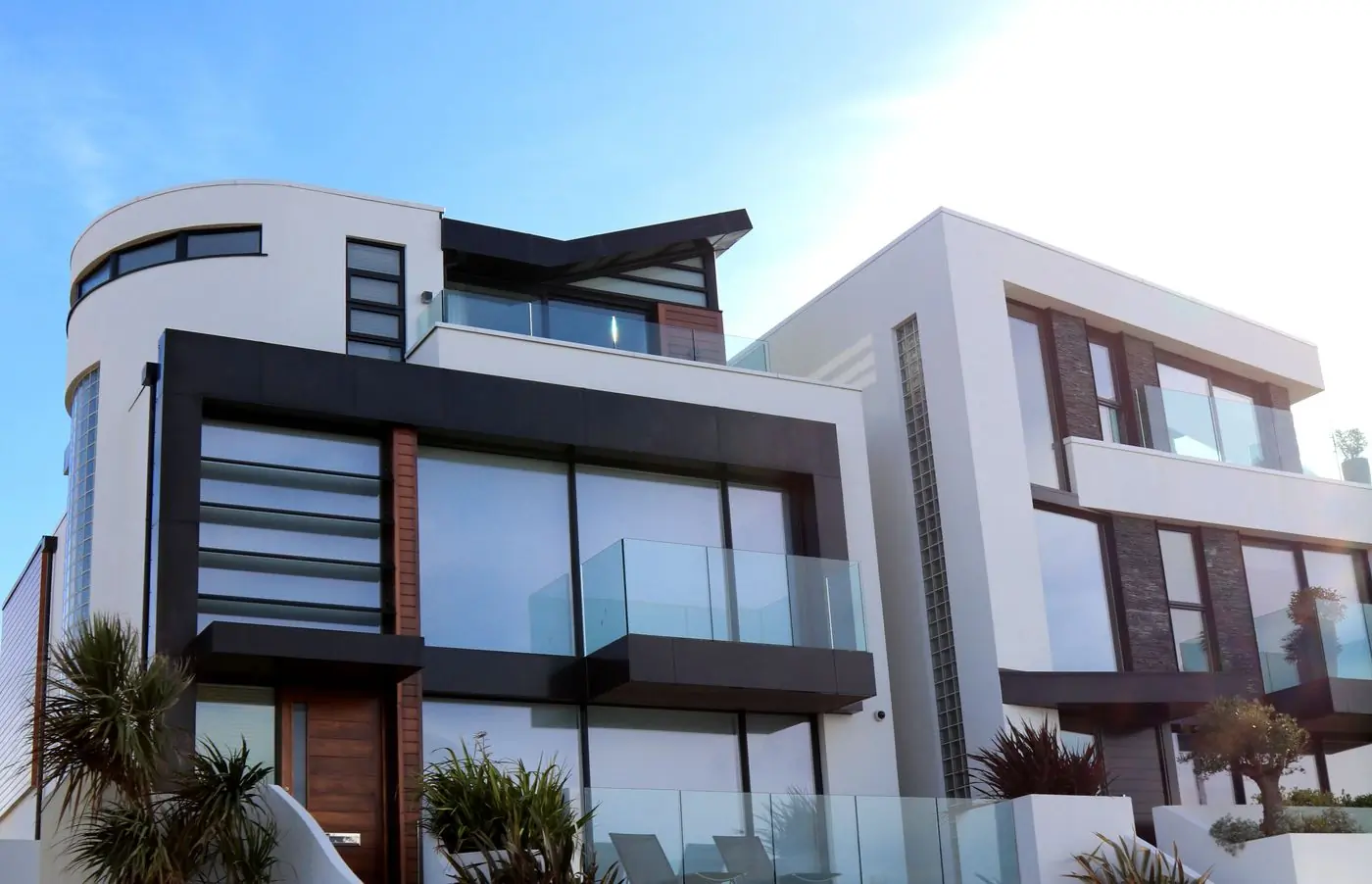 The completed Ridge Court Residence seen from the garden